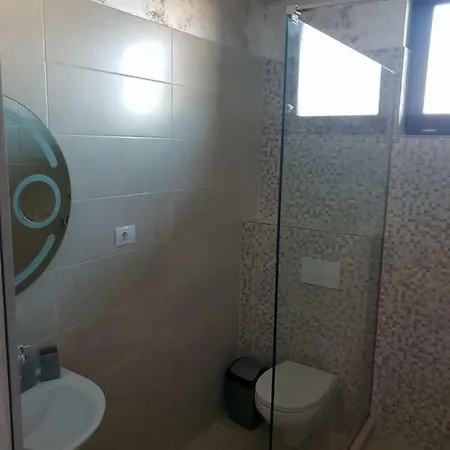 Reyna Apt Mamaia Nord * ナボダリ
