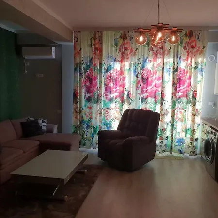 アパート Reyna Apt Mamaia Nord *